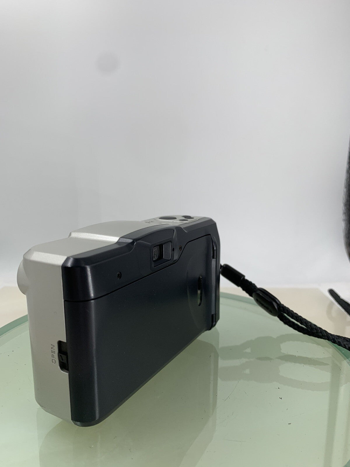 Konica Z Up 60 35mm Film Point and Shoot Camera SILVER PERFECTLY TESTED - 7835