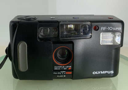 Olympus AF-10 Super COMPACT POINT AND SHOOT FILM CAMERA + COVER - TESTED - 1671