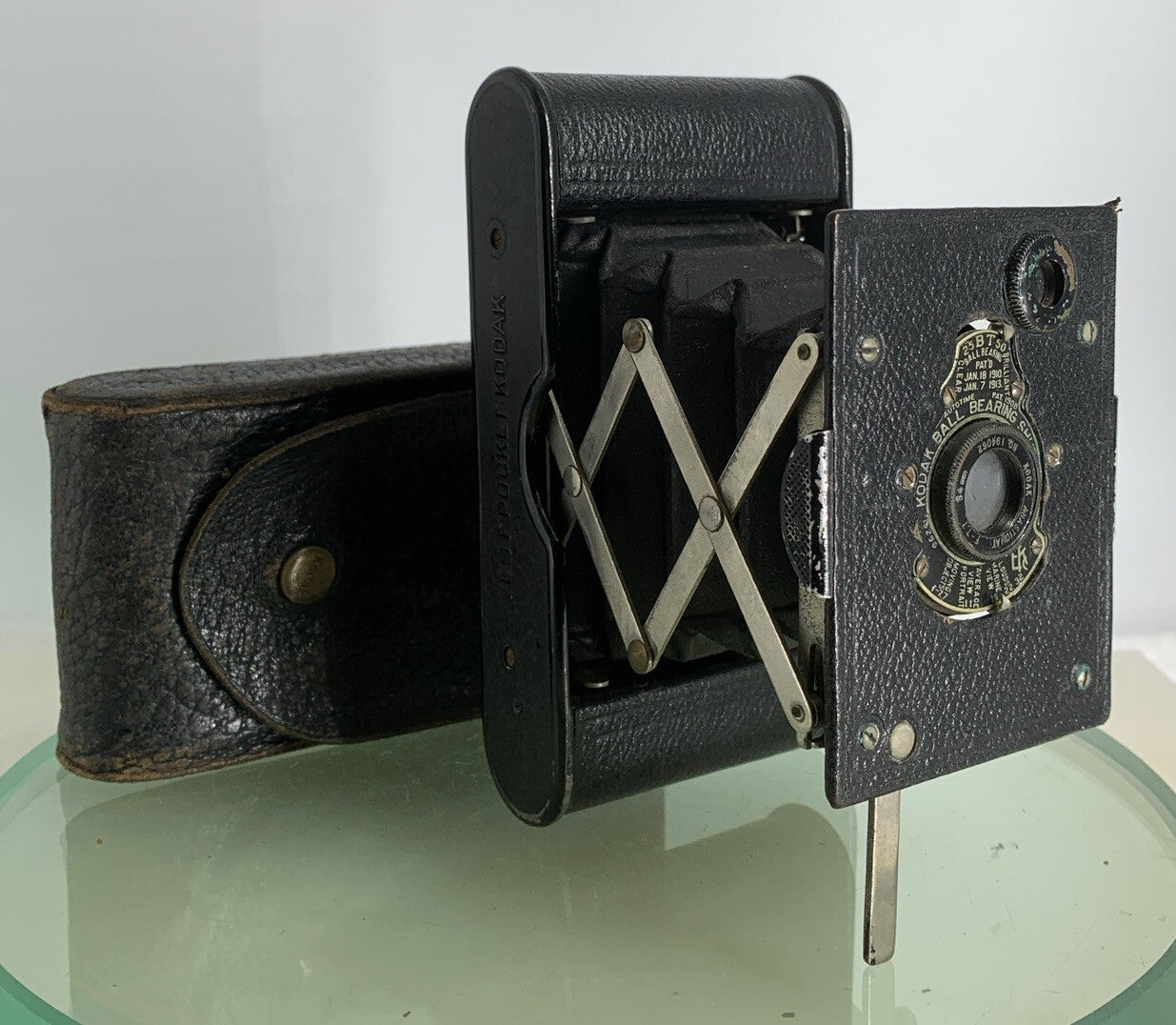 Vintage Eastman Kodak No A-127 FILM Vest Pocket Folding Camera TESTED  With Case0