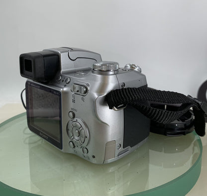 Sony Cyber-Shot DSC-H1 5.1MP DIGITAL CAMERA SILVER + BAG + WIRE TESTED - 9353