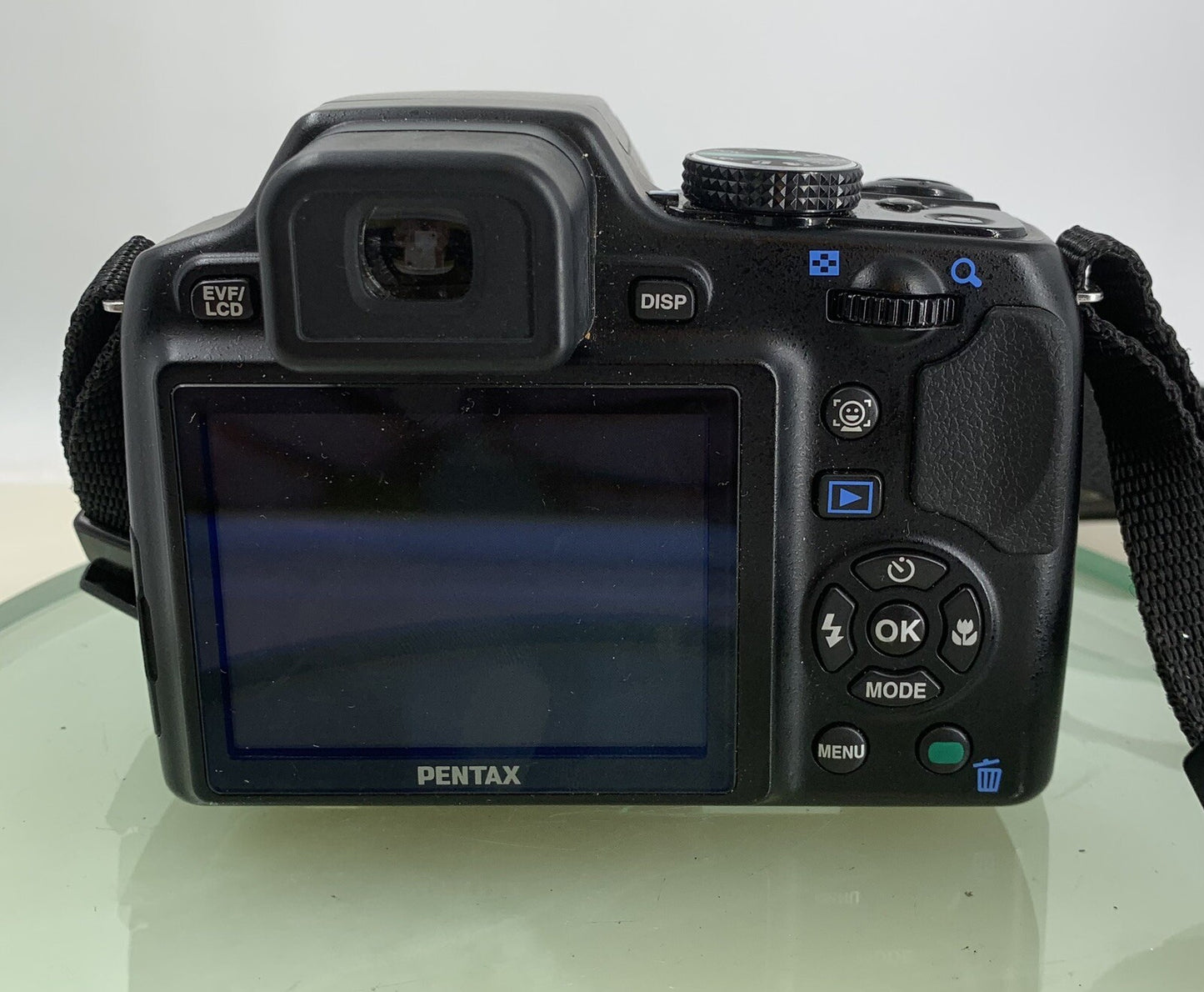 Pentax X70 SR DIGITAL CAMERA BLACK 24X OPTICAL ZOOM + CHARGER TESTED - 8234