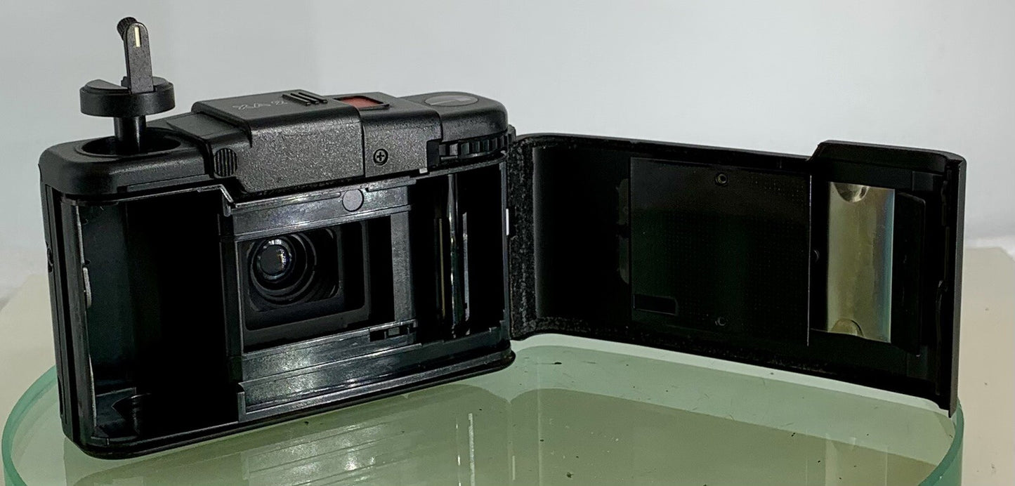 *TESTED* OLYMPUS XA2 COMPACT CULT  D.ZUIKO 35mm f3.5 POINT & SHOOT CAMERA #3326