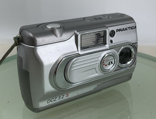 Praktica DCZ 3.2S 3.0MP Compact Digital Camera SILVER 16MB CARD TESTED - 4420