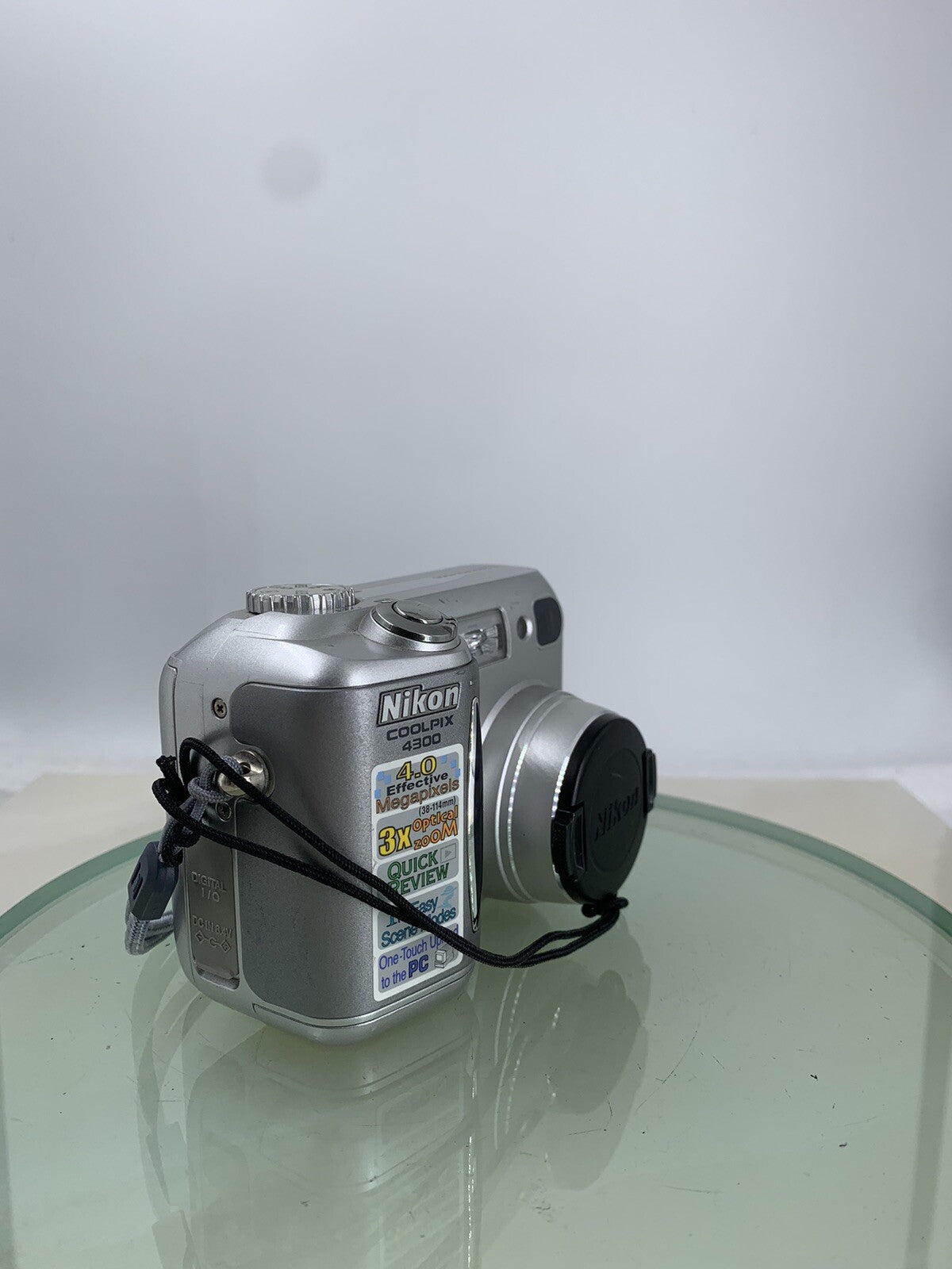 Nikon COOLPIX 4300 4.0MP Digital Camera SILVER NO CARD NO CHARGER TESTED - 5971