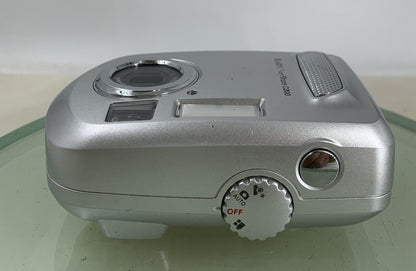 Kodak EasyShare C300 3.2MP Compact Digital Camera SILVER 1 GB CARD TESTED - 6517