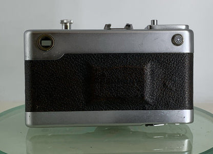Voigtlander Vitessa T 35 mm Rangefinder film Camera Lens COLOR-SKOPAR 1:2.8 / 505