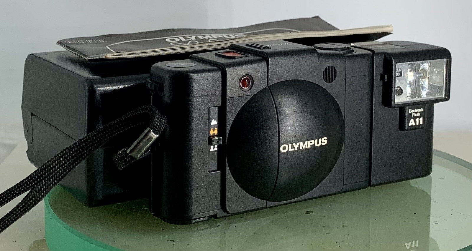 OLYMPUS XA2 Electronic Flash A11 D.ZUIKO 35mm f3.5 Point & Shoot+ Case   #3330