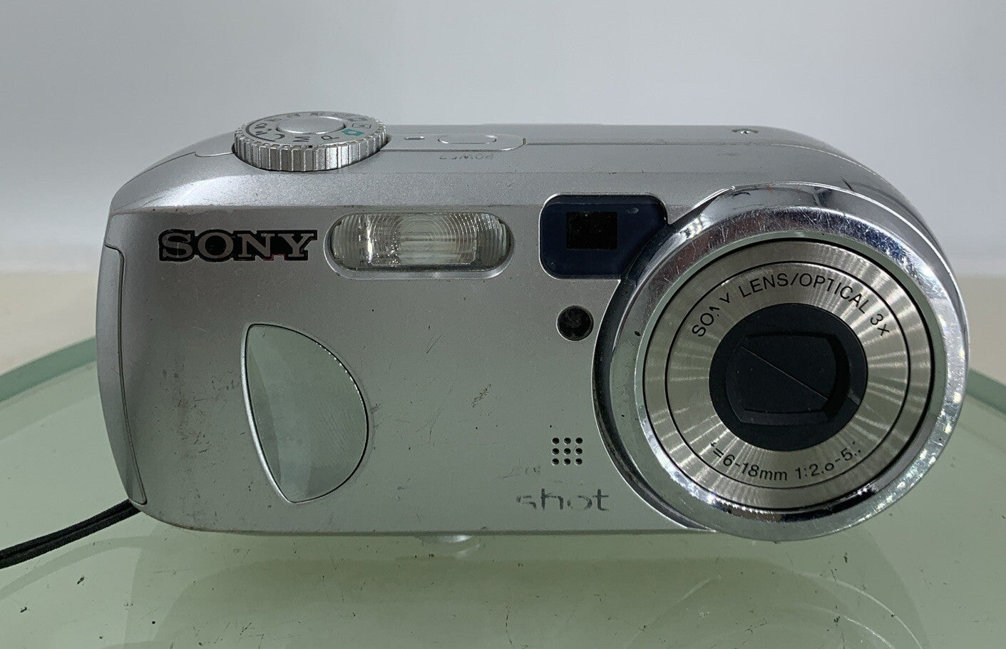Sony Cybershot DSC-P12 5.0MP COMPACT DIGITAL CAMERA NO CARD SILVER TESTED - 1501