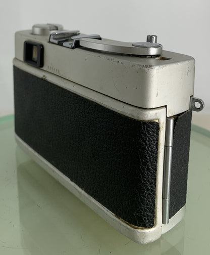 Konica C35 AUTOMATIC BLACK GOOD CONDITION POINT AND SHOOT CAMERA TESTED - 7666