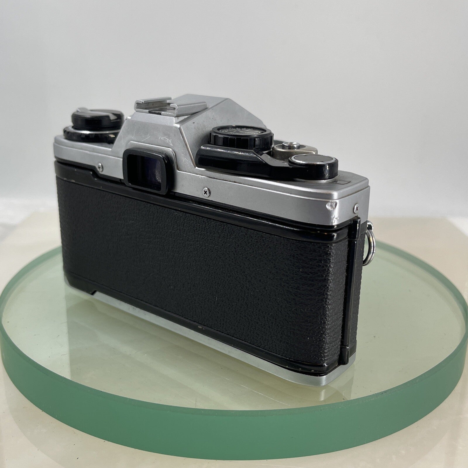 Olympus OM10 35mm SLR Film Camera + Vivitar 28mm 1:2.8 MC  Lens/ WORKING #6115