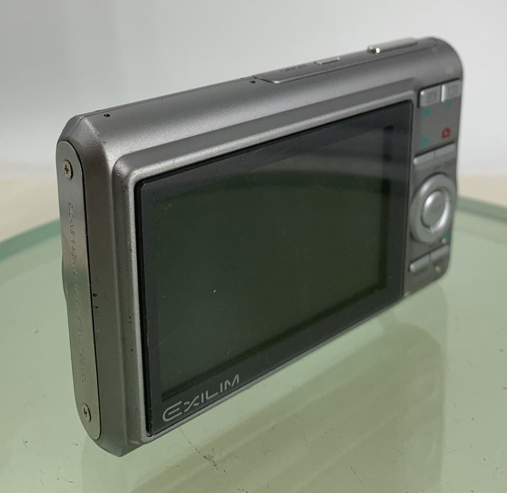 Casio Digital Camera Exilim EX-Z75 7.2MP SILVER + CHARGER+2GB CARD TESTED - 8284