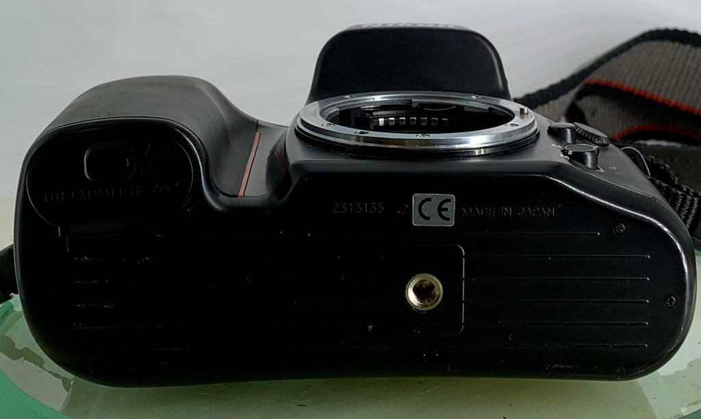 Nikon N70 35mm AF SLR Film Camera - Body Only + Instructions + Bag + Tested -3057