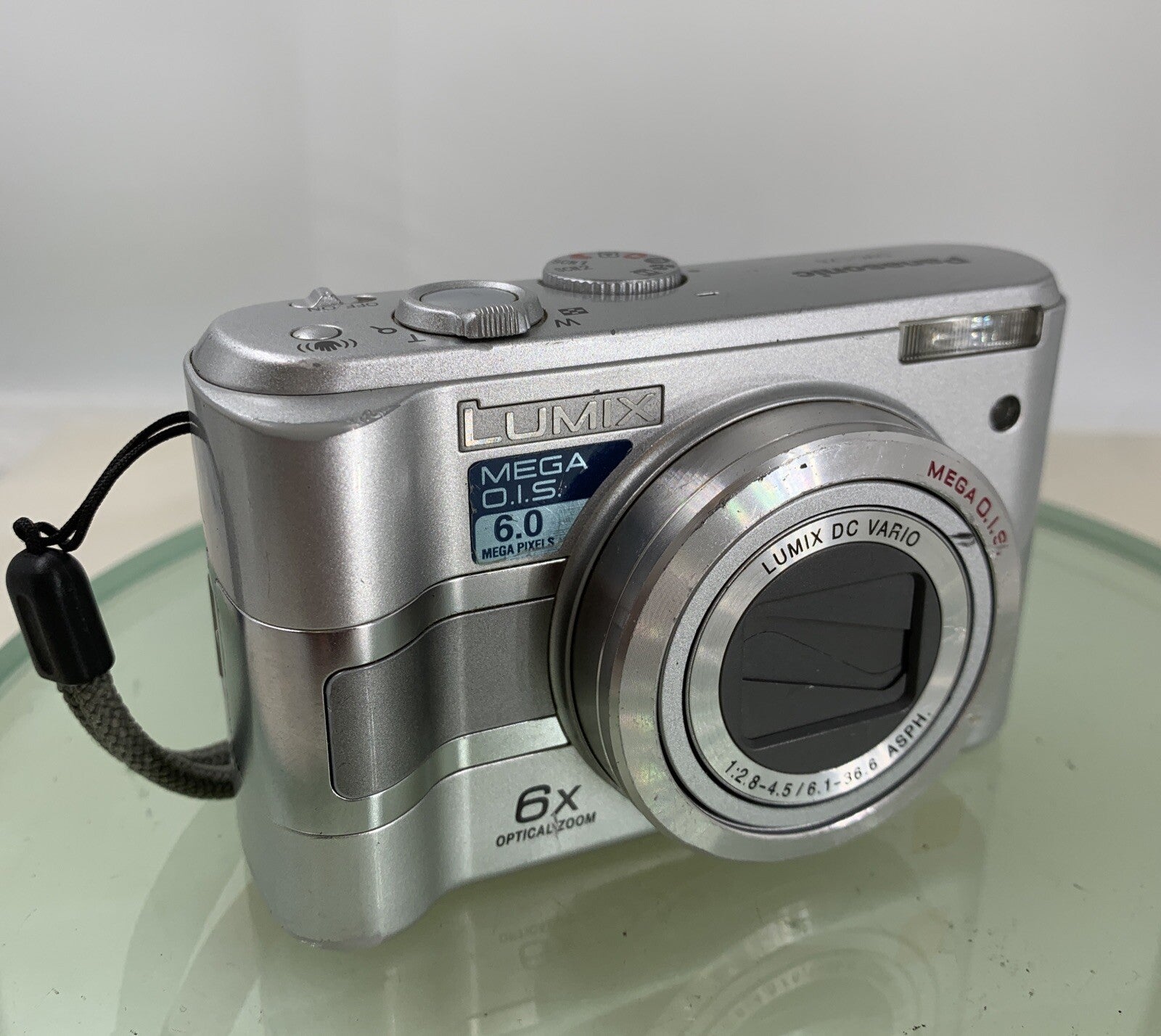 Panasonic Lumix DMC-LZ5 6.0MP Compact DigitalCamera SilverTested,NO CHARGER-7780