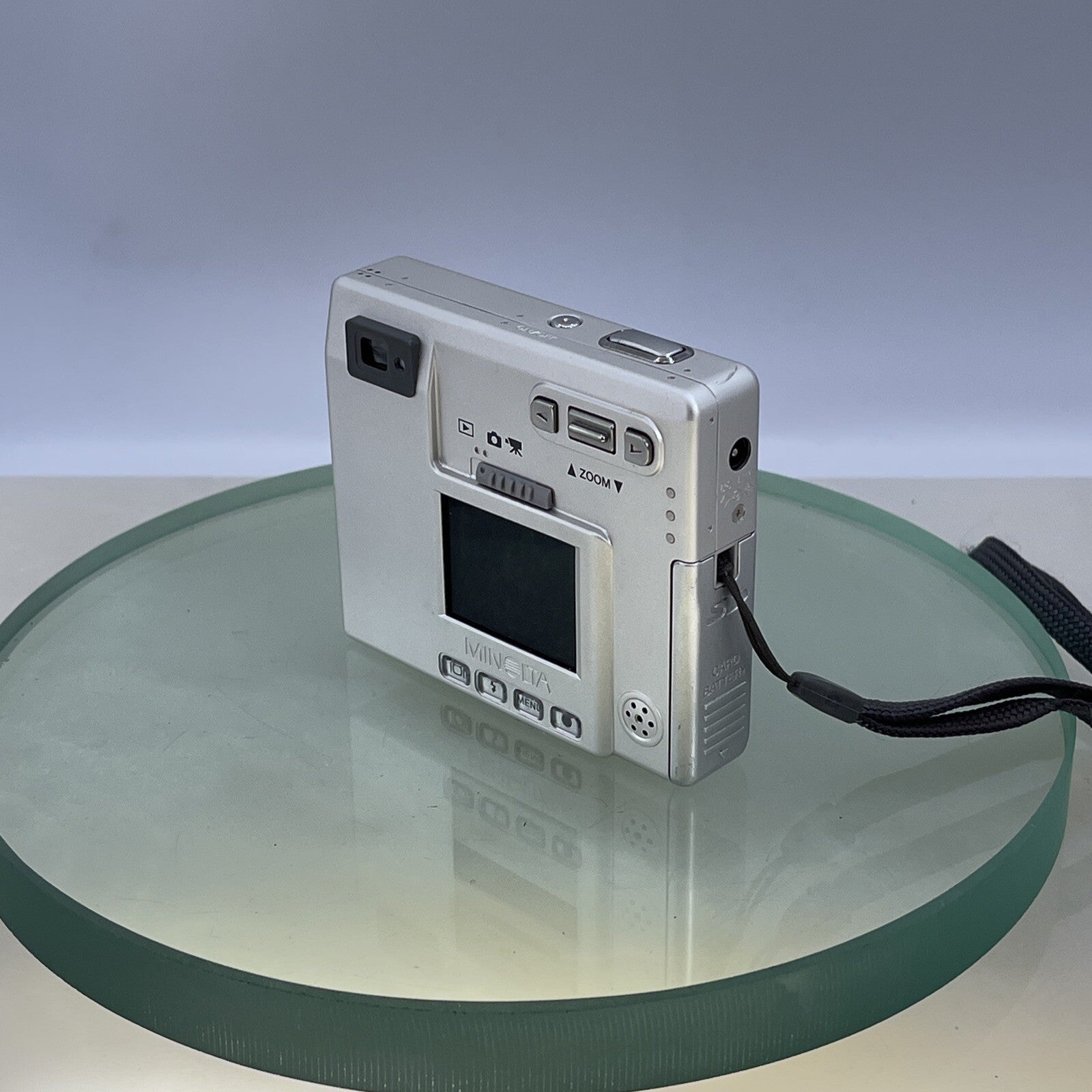 Konica Minolta Dimage X 2.0MP Compact retro Digital Camera Cased Charger +++#4676