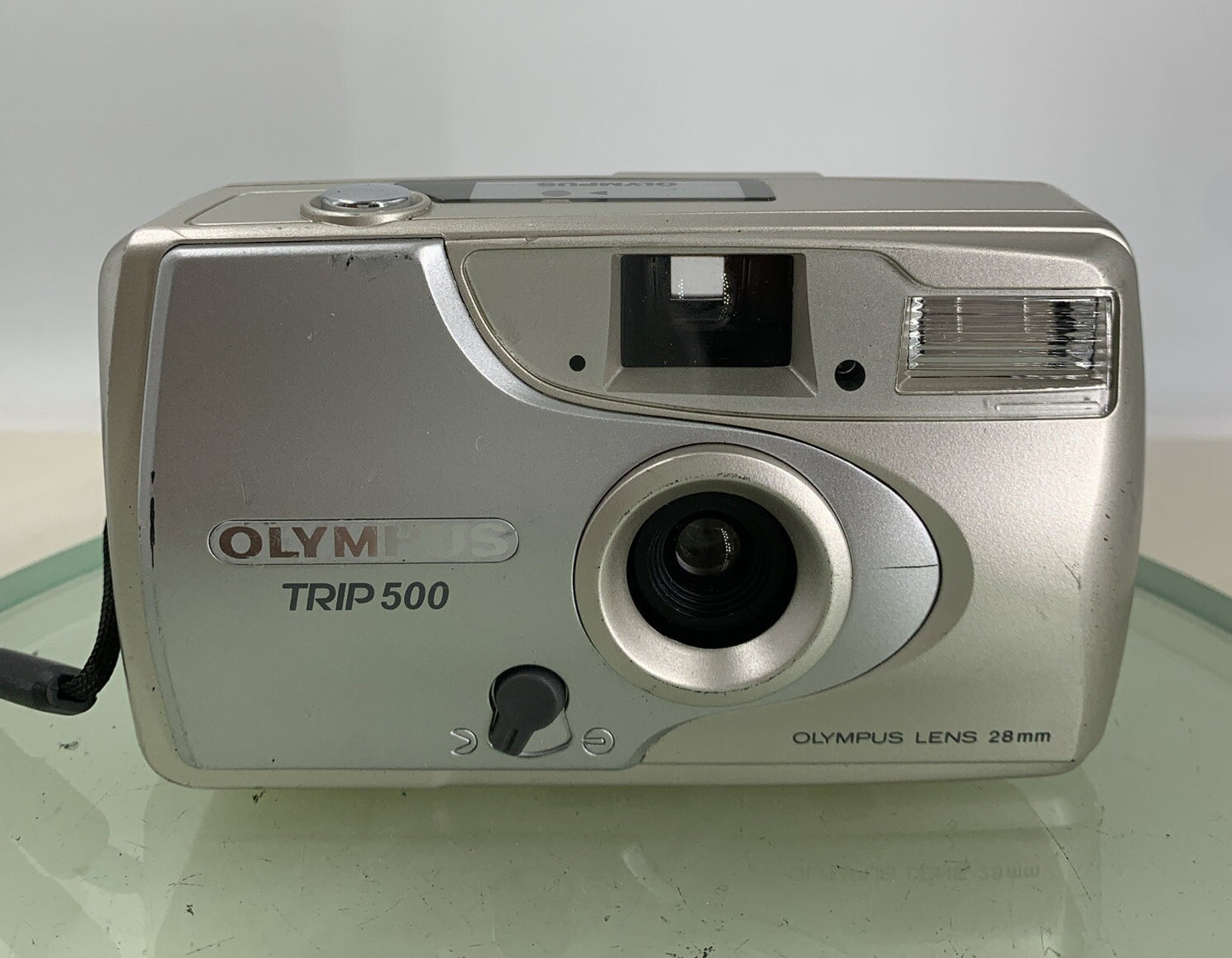 Olympus Trip 500 35mm Film Point and Shoot Camera NO BATTERY Silver TESTED - 3251