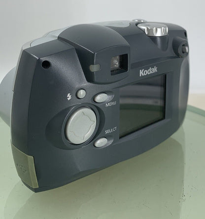 Kodak DX3600 ZOOM Digital Camera SILVER NO CARD NO CHARGER TESTED - 5694
