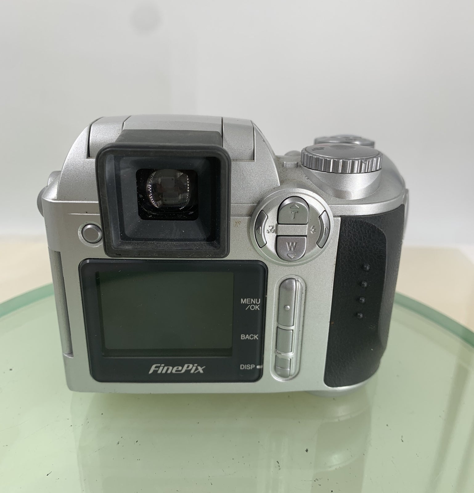 Fujifilm FinePix S304 3.2MP Digital Camera - Silver GOOD CONDITION, TESTED-7804