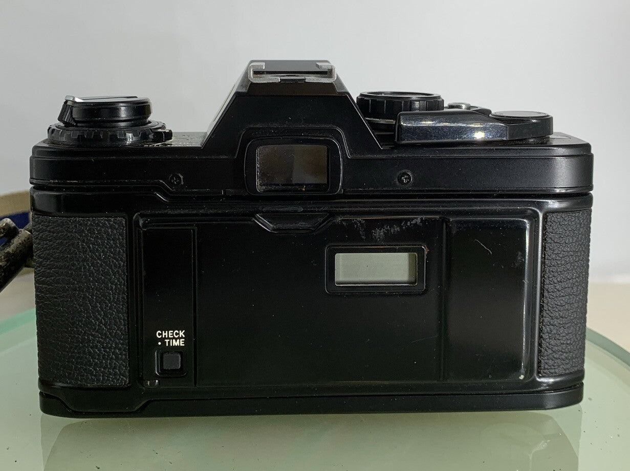 Black Quartz Olympus OM10 35mm SLR Camera Olympus 50mm 1.8 Manual Adapter TESTED5