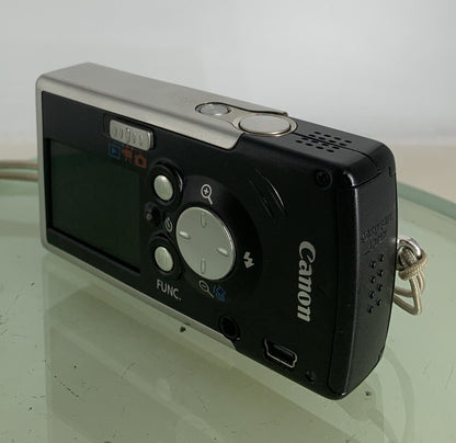 Canon Digital Camera IXUS i PC1060 4.0MP BLACK+CHARGER+COVER TESTED - 9976