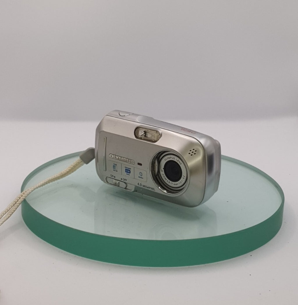 Olympus CAMEDIA C-470 Zoom 4.0MP Digital Camera - Silver TESTED,Charger,batt#9862
