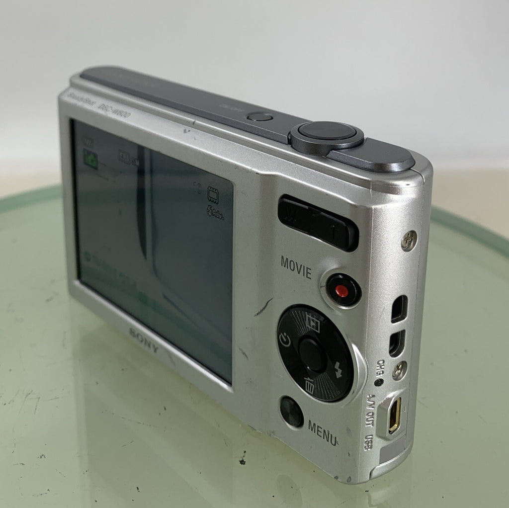 Sony CyberShot DSC-W800 DIGITAL CAMERA 20.1MP SILVER+ 8GB CARD+WIRE TESTED - 4446