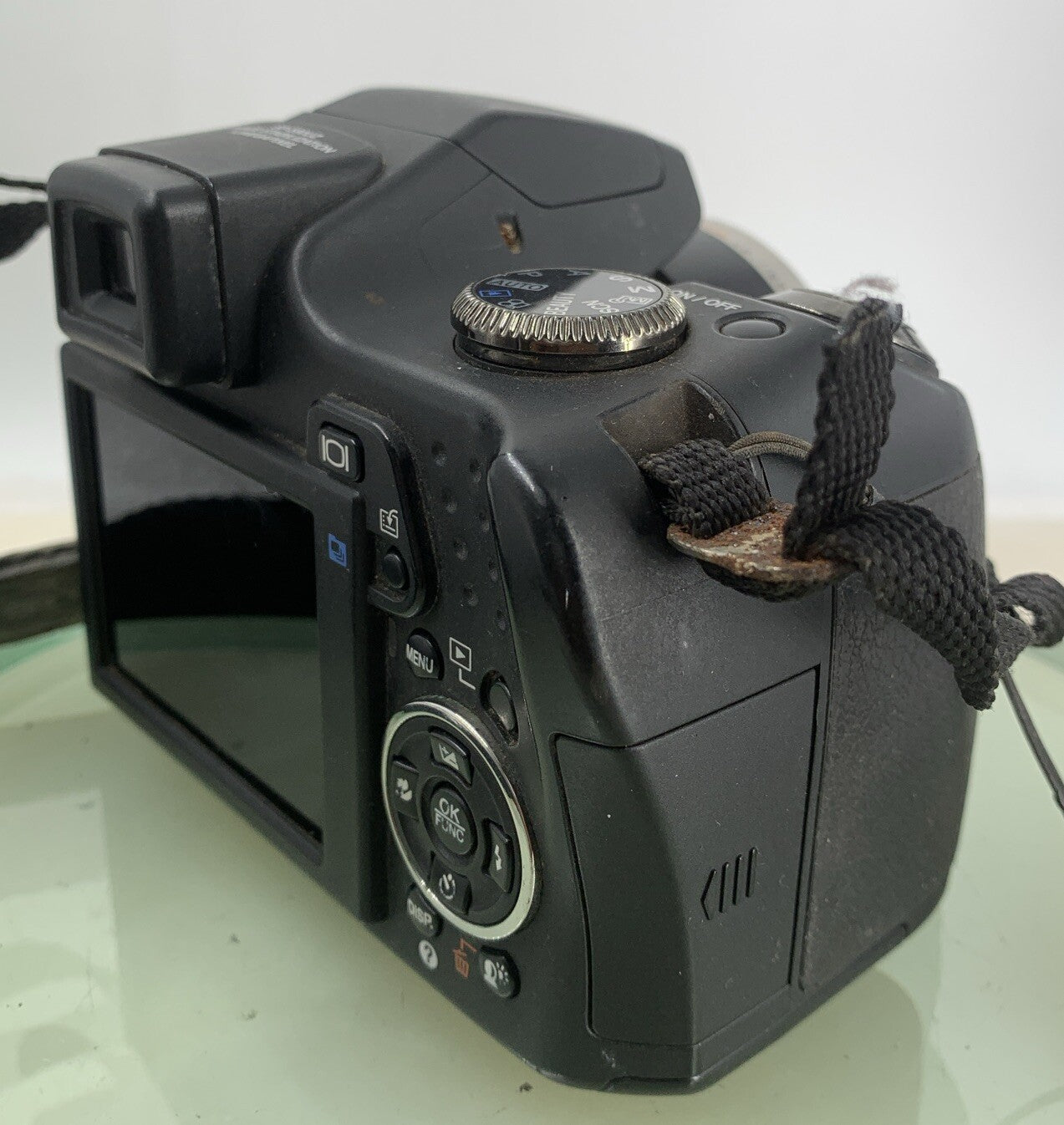 Olympus SP-590 UZ 12.0MP Digital Camera Black NO CHARGER NO CARD Tested - 6176