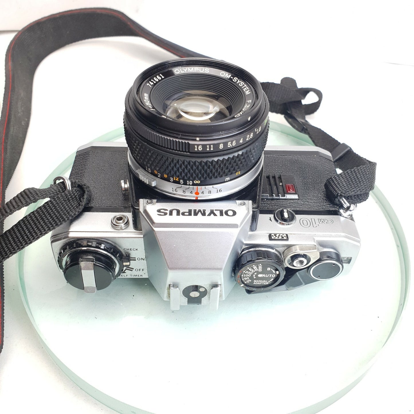 Olympus OM10 35mm Film SLR Manual Camera with Olympus 50/1.8 Zuiko Lens - Silver4
