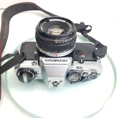 Olympus OM10 35mm Film SLR Manual Camera with Olympus 50/1.8 Zuiko Lens - Silver4