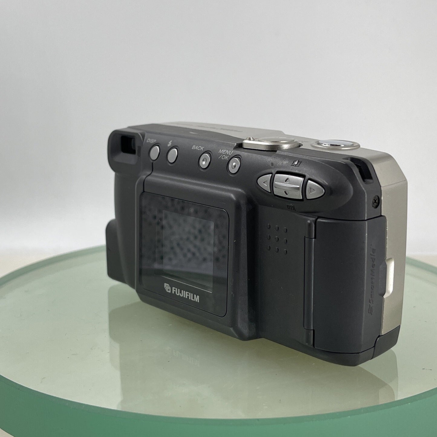 Fujifilm FinePix 2400 Zoom 2.1MP Compact Digital Camera Silver Tested #3225