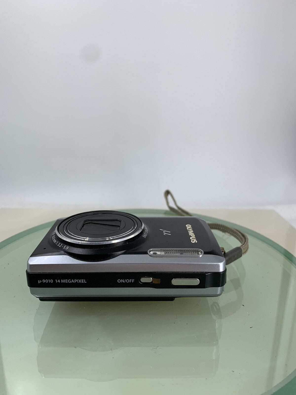 Olympus U-9010 COMPACT DIGITAL CAMERA BLACK + CHARGER + WIRE TESTED - 6966