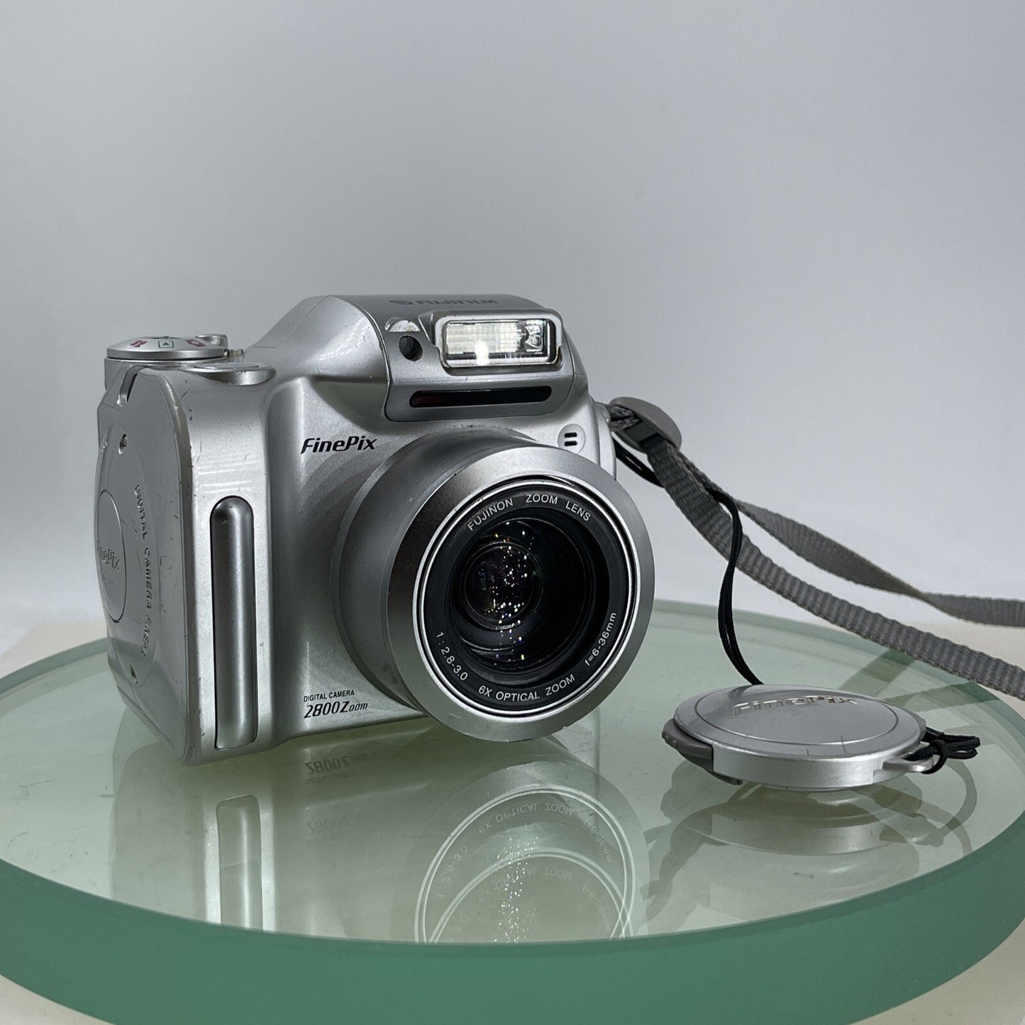 Fujifilm FinePix 2800 Zoom 2.0MP Compact Digital Camera Silver Tested #8340