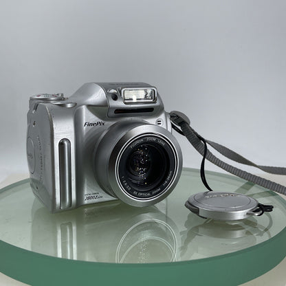 Fujifilm FinePix 2800 Zoom 2.0MP Compact Digital Camera Silver Tested #8340