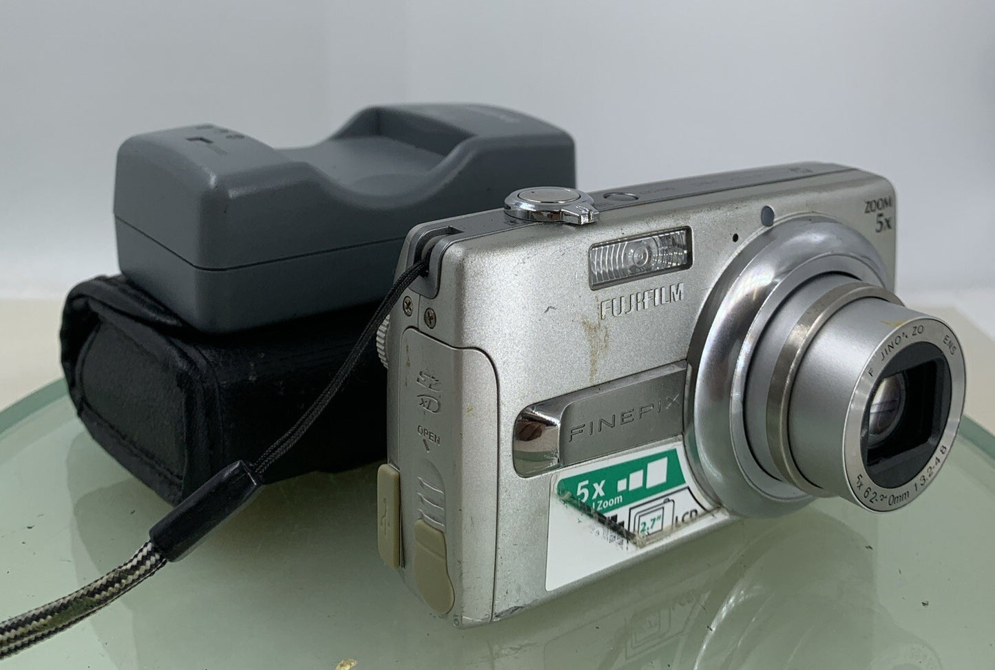 Fujifilm Digital Camera FinePix J50 8.2MP + CHARGER + COVER SILVER TESTED - 3630