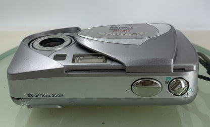 Olympus Digital Camera Camedia C-460 Zoom 4.0MP Silver WITH COVER Tested - 1018