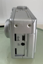Polaroid COMPACT DIGITAL CAMERA PDC 3035 3.2MP NO CHARGER SILVER TESTED - 1323