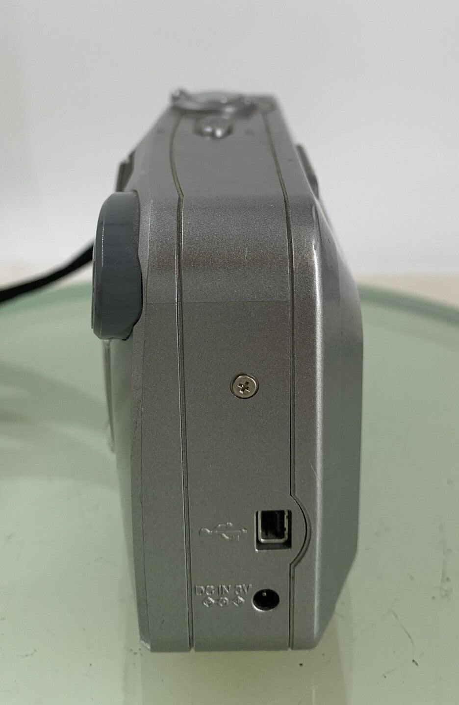 Fujifilm FinePix A101 1.3MP Digital Camera SILVER NO CARD NO CHARGER TESTED - 593