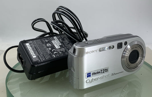 Sony Cyber-Shot DSC-P200 7.2MP Digital Camera SILVER + CHARGER TESTED - 240