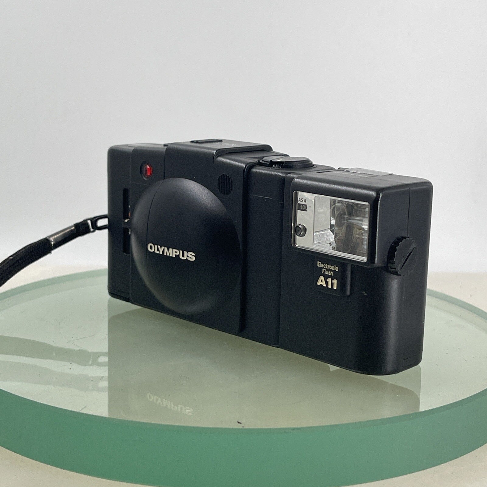 OLYMPUS XA2 Electronic Flash A11 D.ZUIKO 35mm f3.5 TESTED  POINT & SHOOT CAMERA3