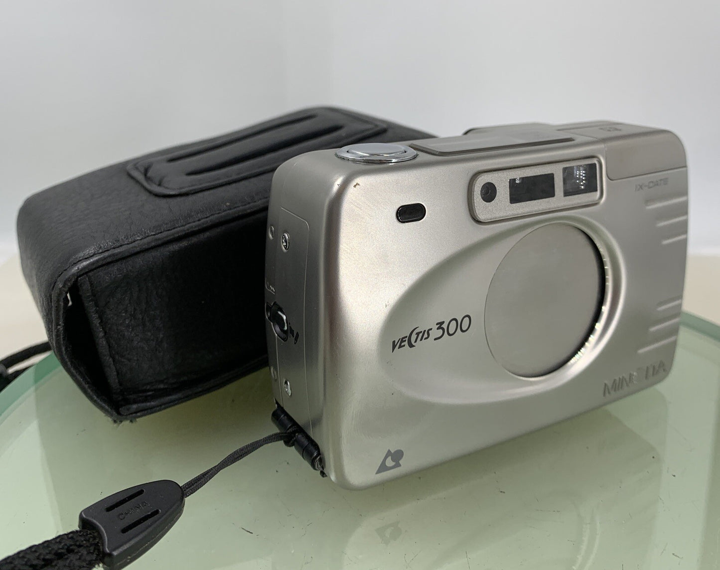 Minolta VECTIS 300 STEEL CAMERA NO CARD SILVER WITH COVER - TESTED - 9920