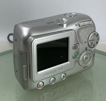 OLYMPUS FE-115 5.0 MP DIGITAL CAMERA SILVER NO CHARGER NO CARD TESTED - 2554