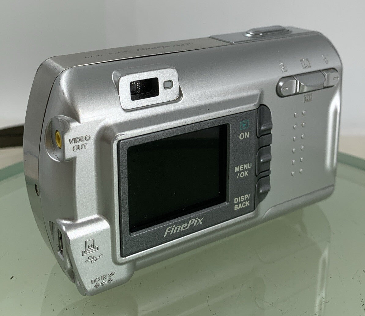 Fujifilm FinePix Digital Camera A330 3.2MP + 128MB CARD + COVER TESTED - 7624