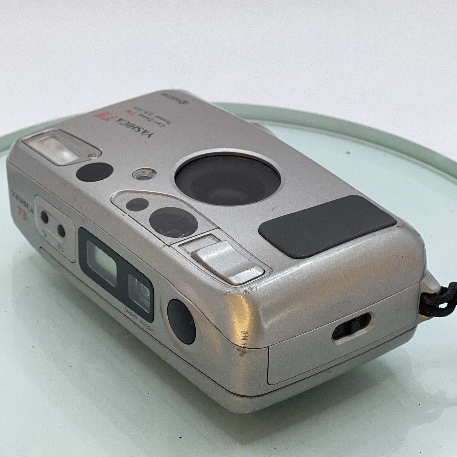 Yashica T5 Carl Zeiss T* Tessar 35mm f/3.5 Kyocera Compact Film Camera TESTED3686