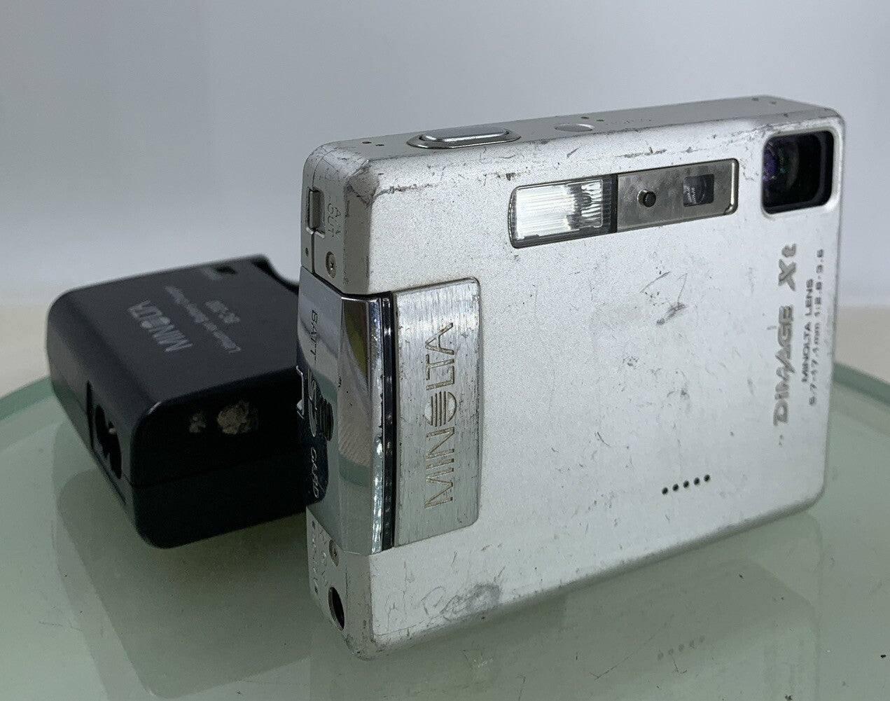 Konica Minolta Dimage XT 3.2MP Compact Digital Camera WITH CHARGER TESTED - 8420