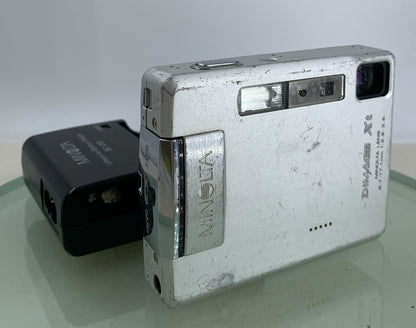 Konica Minolta Dimage XT 3.2MP Compact Digital Camera WITH CHARGER TESTED - 8420