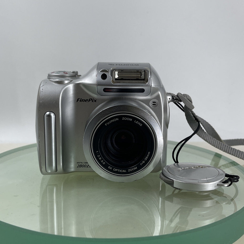 Fujifilm FinePix 2800 Zoom 2.0MP Compact Digital Camera Silver Tested #8341