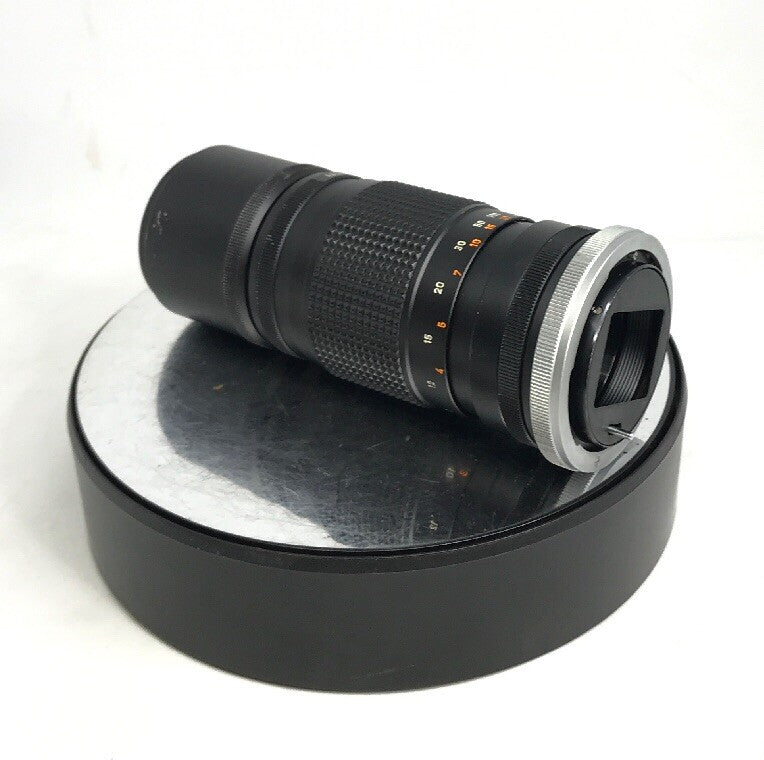Canon Lens FL 200mm 1:4,5 in extremely good condition Comes with case GREAT #6472