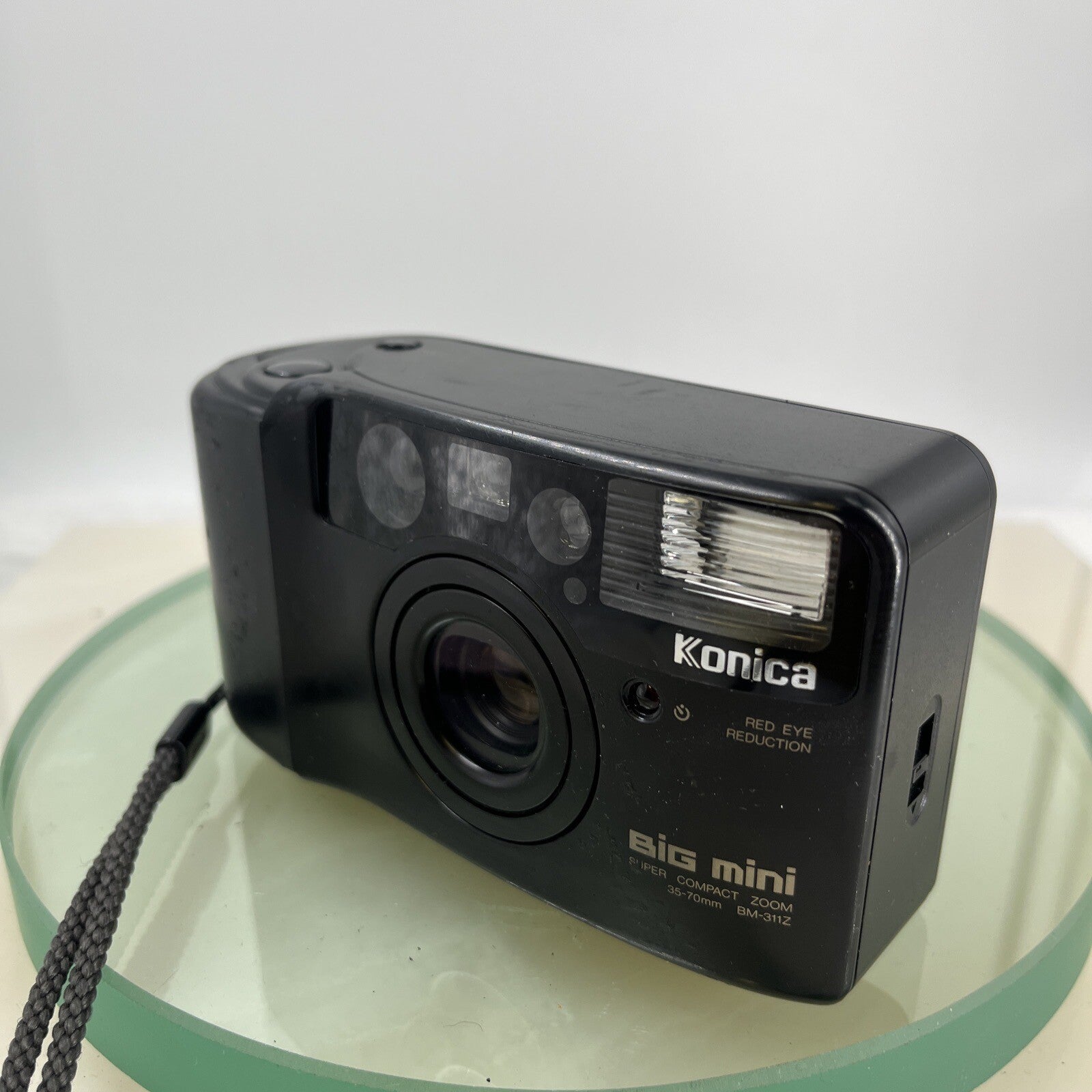 Konica Big Mini BM-311Z 35mm Film Point and Shoot Camera TURN ON BUT NOT WORK4123
