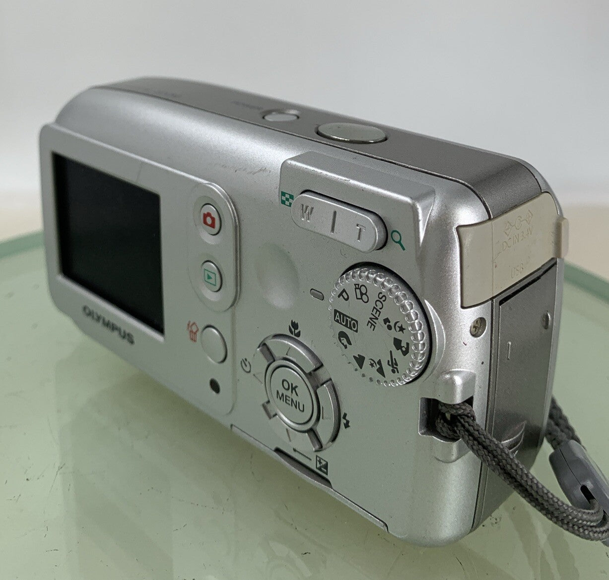 Olympus FE-120 6.0 MP Compact Digital Camera SILVER NO CARD TESTED - 476