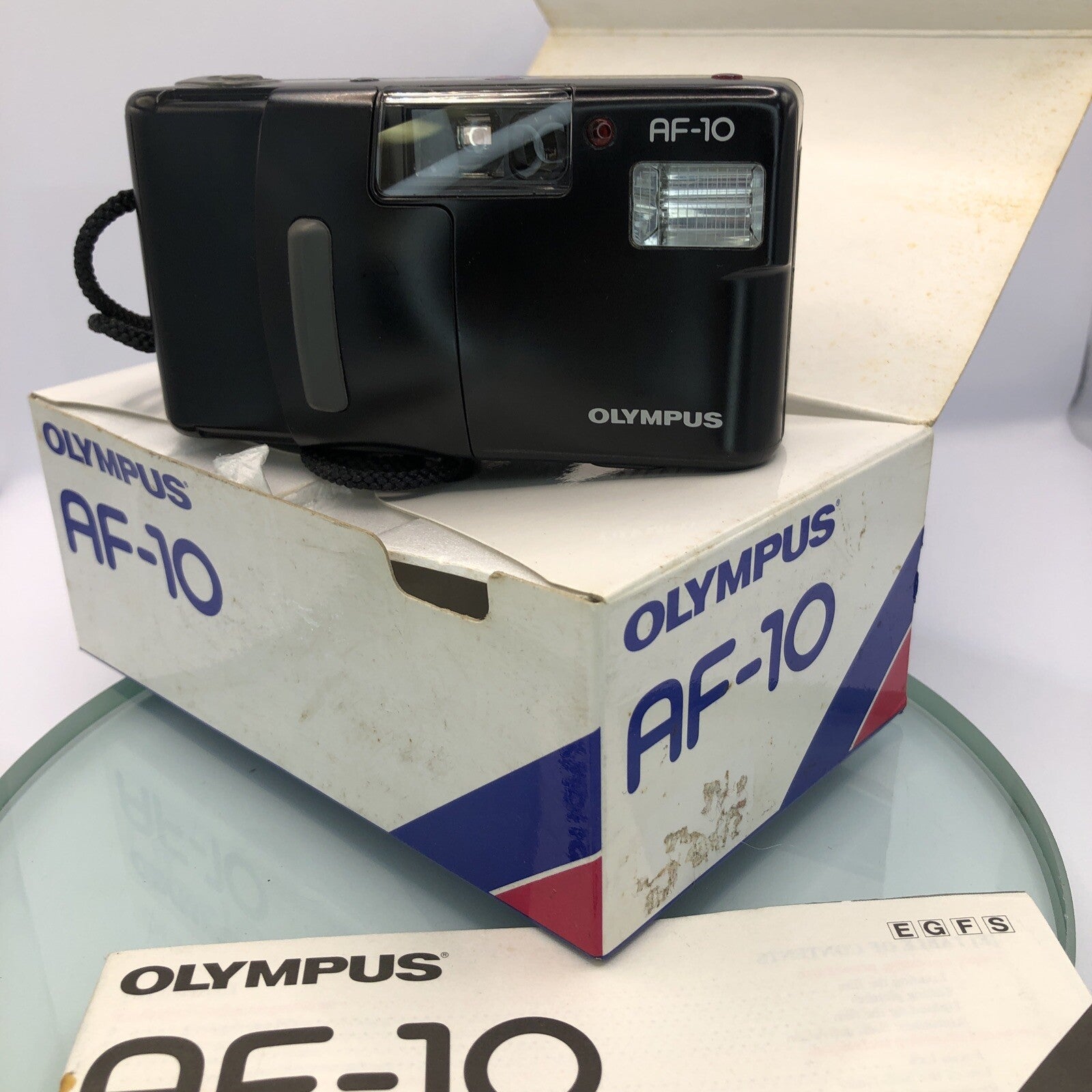 OLYMPUS AF-10 35mm Film point & Shoot Compact Camera 35/3.5AF Lens MINT,LIKE MJU0