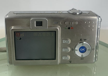 Lumicron Digital Camera LDC-825z3 3x Zoom SILVER WITH CHARGER TESTED - 1275